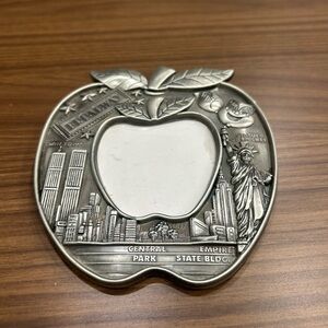 Vintage Silver Apple-Shaped NYC Landmark Frame Twin Towers no damage